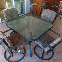 Outdoor Table And Chairs