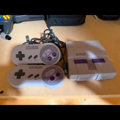 Super NES classic video game console 