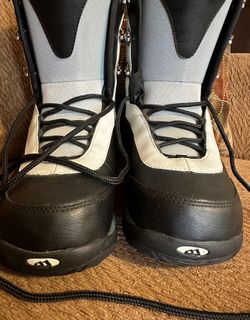 Women's Size 10 Snowboard Boots