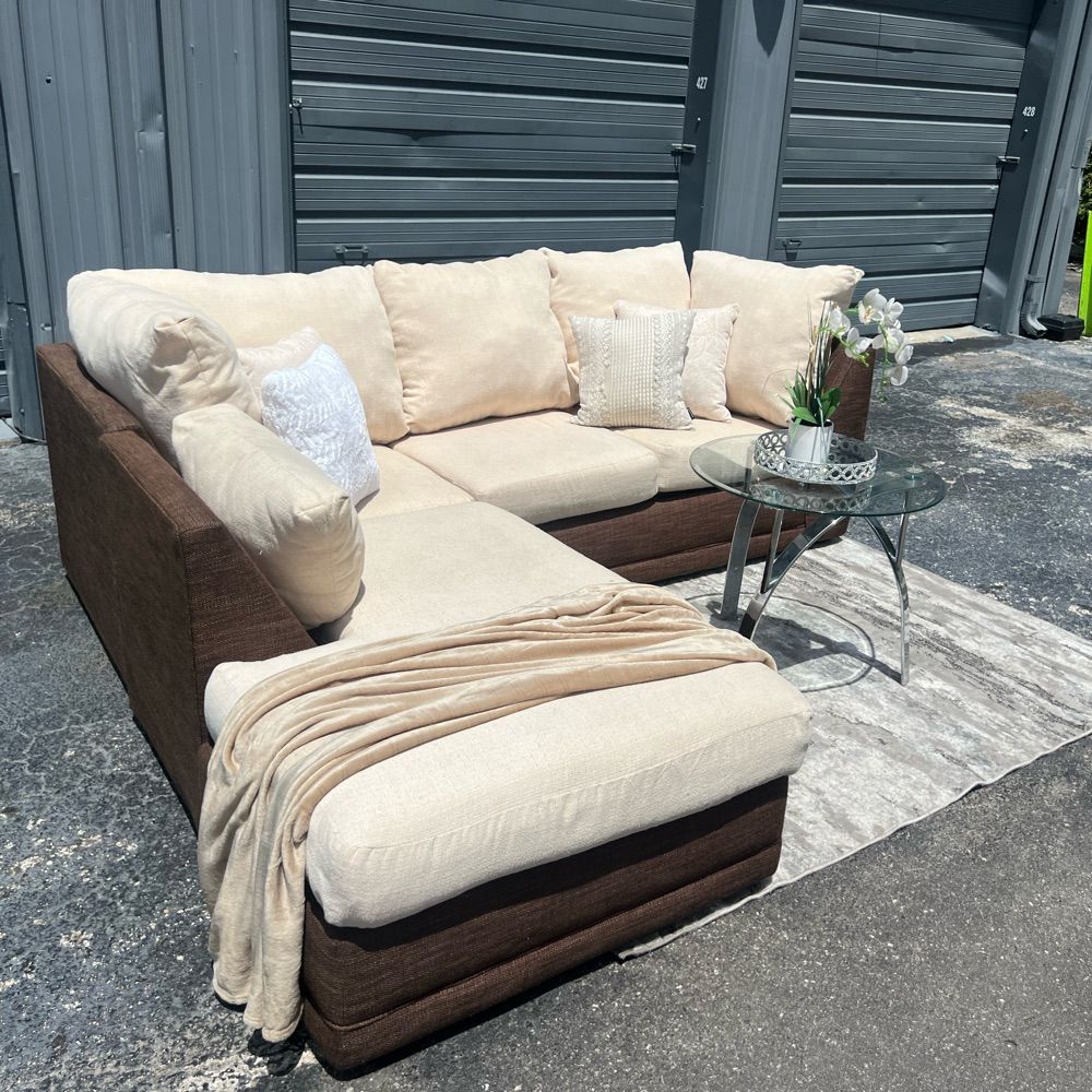 Sectional/couch/Sofa, Brown& Beige, Kevin Charles, 100x90, pickup in Tampa, Delivery Available π