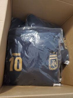 6 Lionel Messi Pullover Hoodies