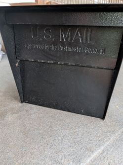 Mailbox, black