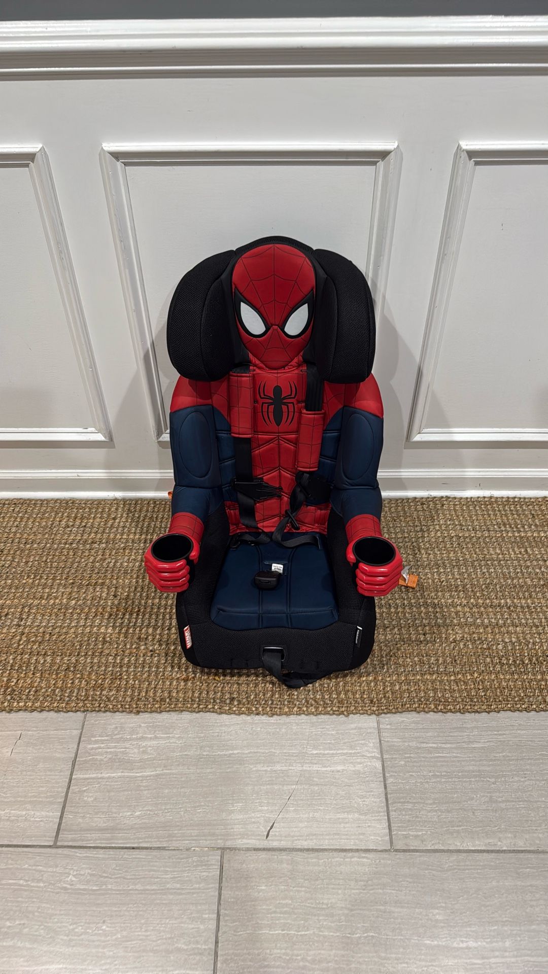 Marvel Spider-Man 2-in-1 Car Seat $250 on Amazon
