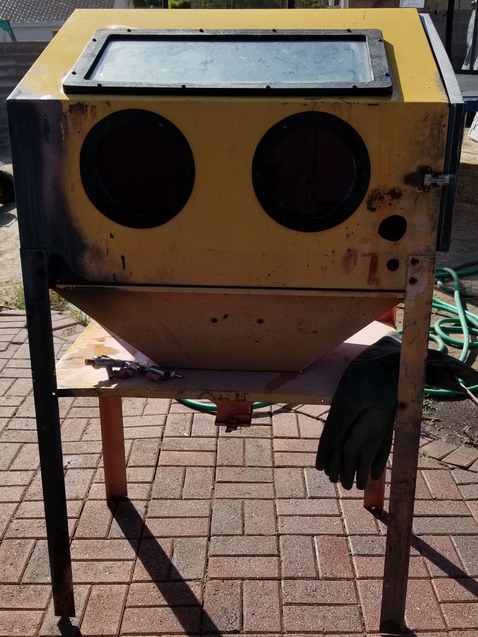 Sand blasting harbor freight media for Sale in Los Angeles, CA