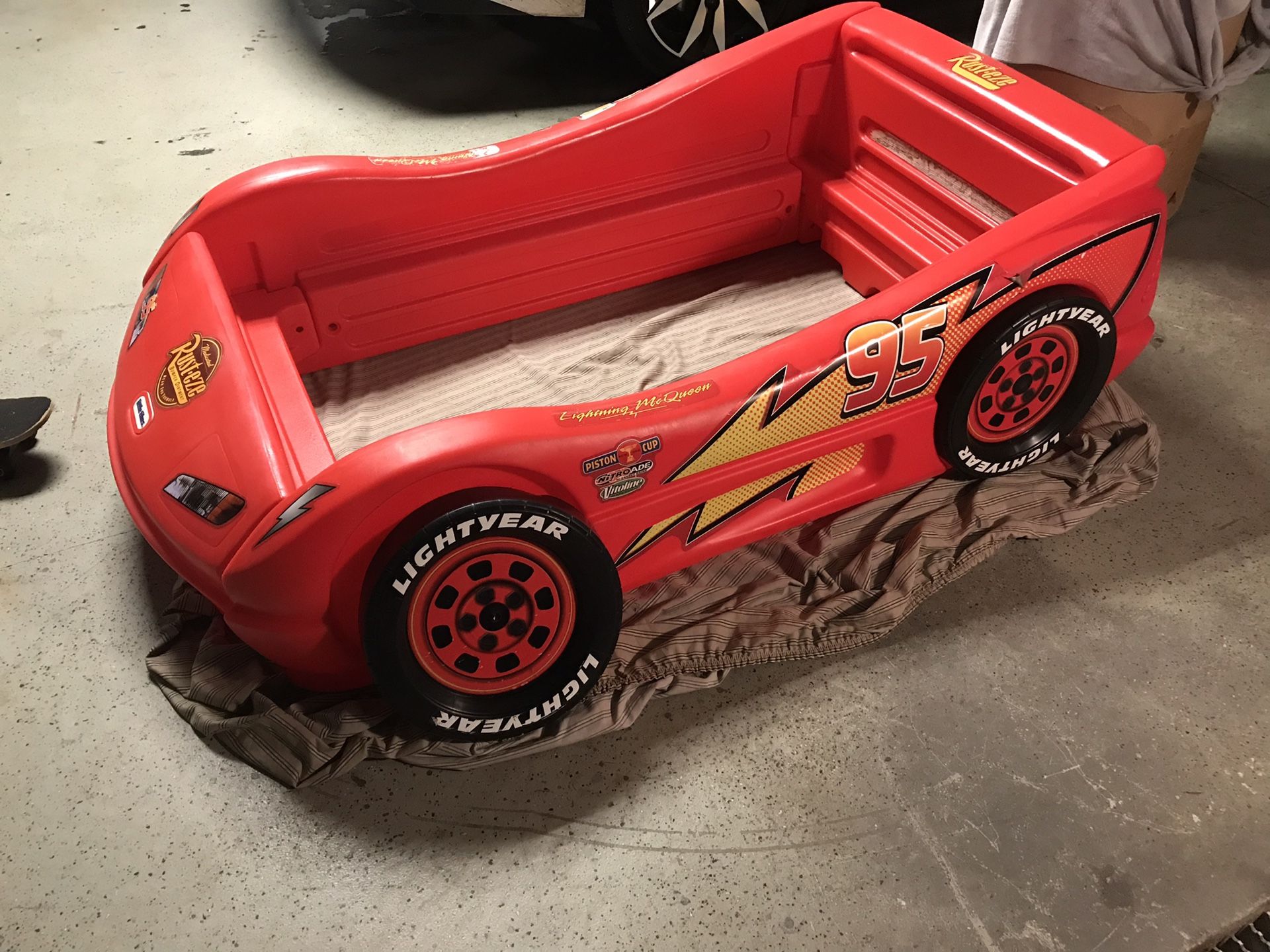 Lightning McQueen plastic bed frame