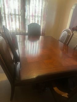 7 Piece dining set.