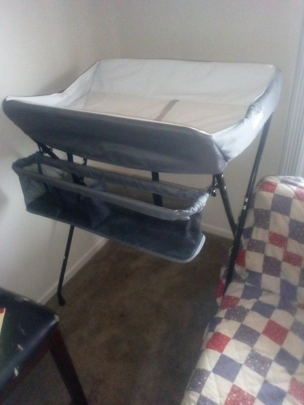 Traveling Baby Changing Table 