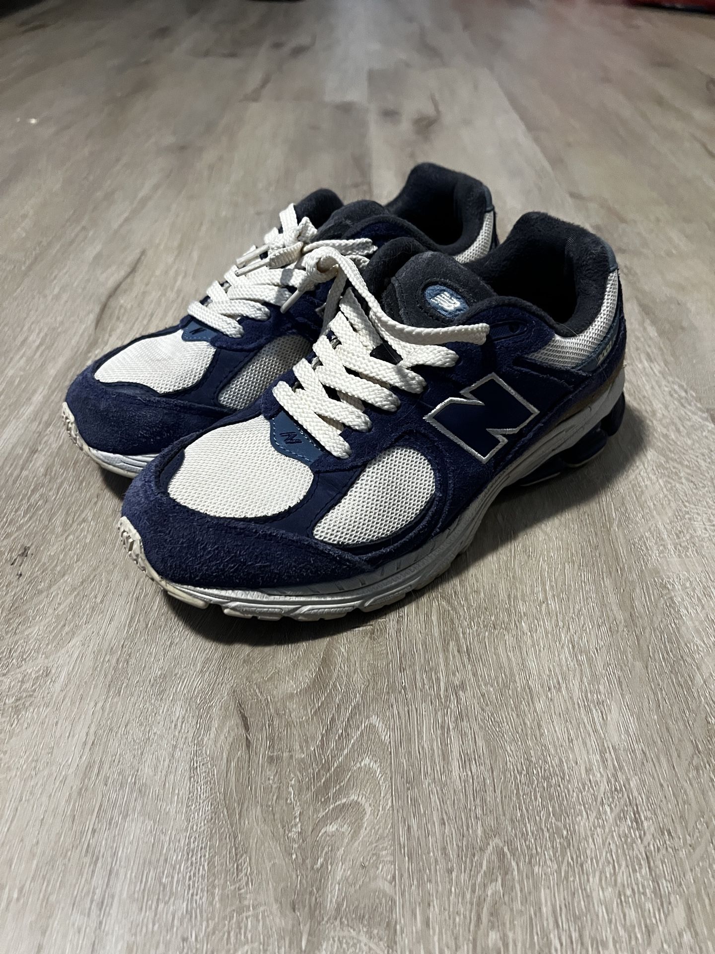 New Balance 2002r - Size: 5.5