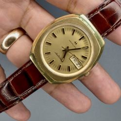 Vintage Mens Hamilton Electronic In Gold