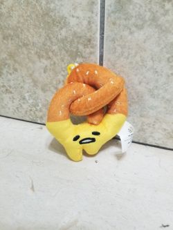 Gudetama Pretzel Keychain Plush