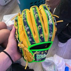 Wilson Baseball Glove 