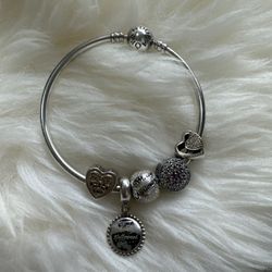 Authentic PANDORA “Unique As You Are” Bangle Bracelet with 5pcs charms