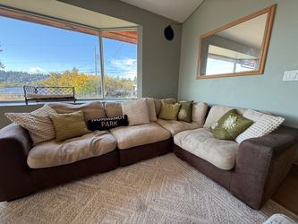 Free modular sectional couch, L shape/ reversible