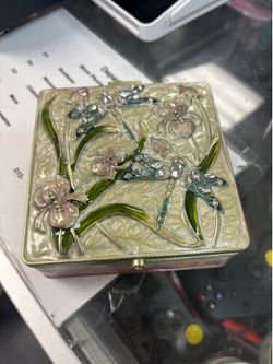 Trinket box