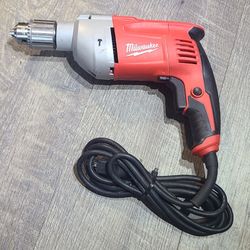 Milwaukee 8 Amp 1/2 in. Hammer Drill