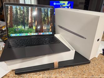 Apple MacBook Air A2179 i7-1060NG7 1.2ghz 8Gb RAM 250 SSD 13"