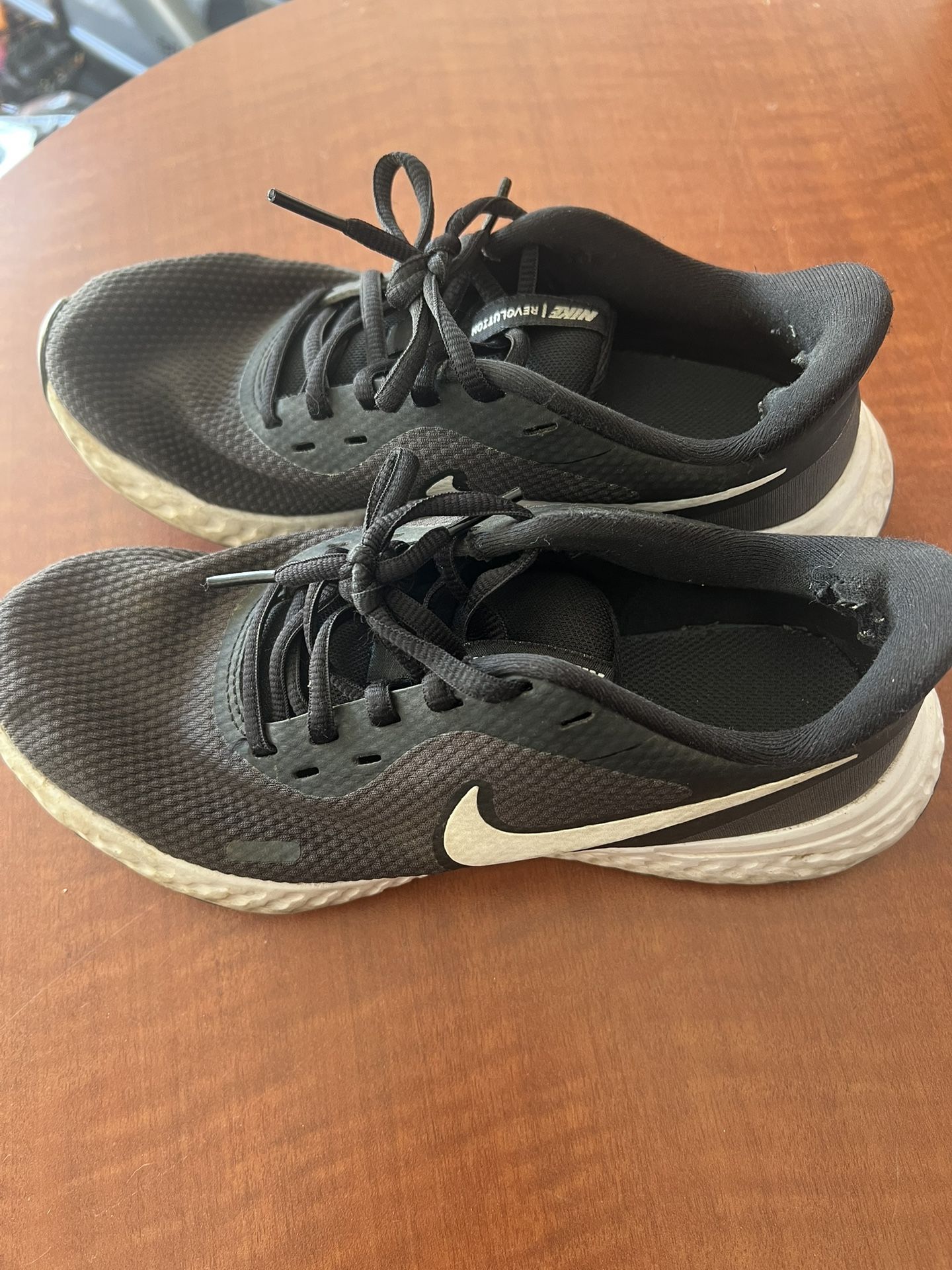 Nike Size 6/5