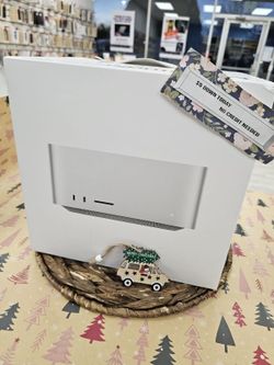  💻 Mac Studio M1 Max – Desktop Beast, Now $1 Down!