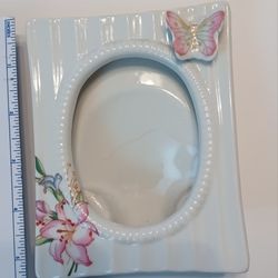 Vintage ceramic picture frame.