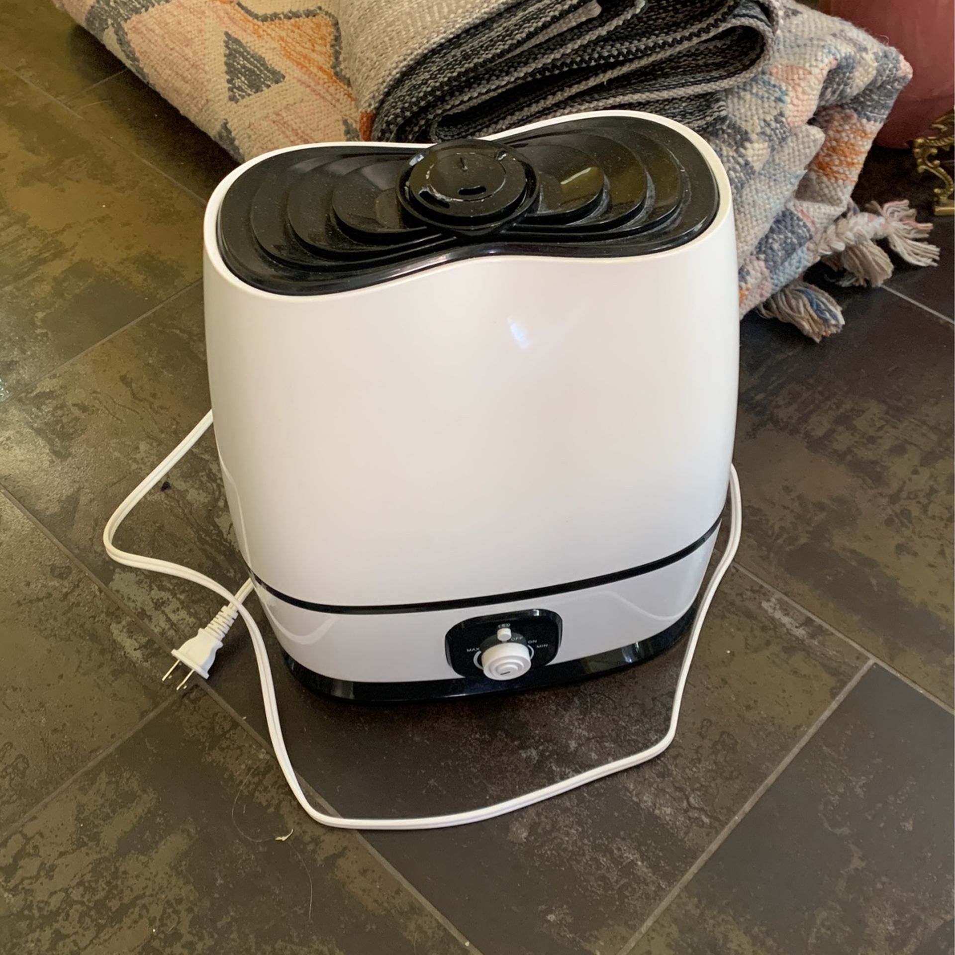 Humidifier - Don’t dry Out In The Desert