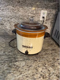 Vintage Rival 3.5 Quart Crock-Pot, Model 3150, Serial No. 1209  Working Great!  Like New!