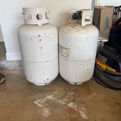 Propane Tanks 