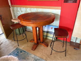 Pub Table  with Stools
