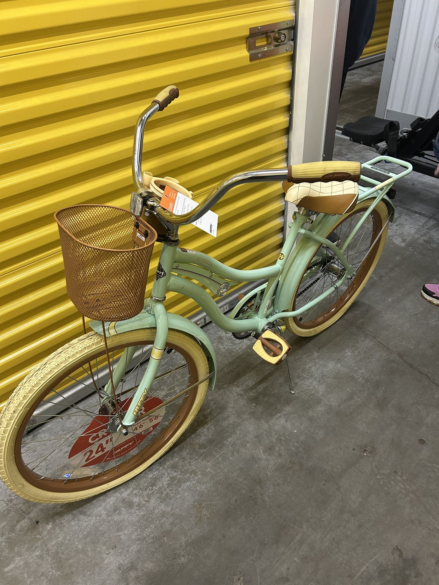 Huffy 24" Women's Nel Lusso Cruiser Bike