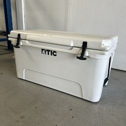 RTIC 65 Insulated Cooler Yeti style