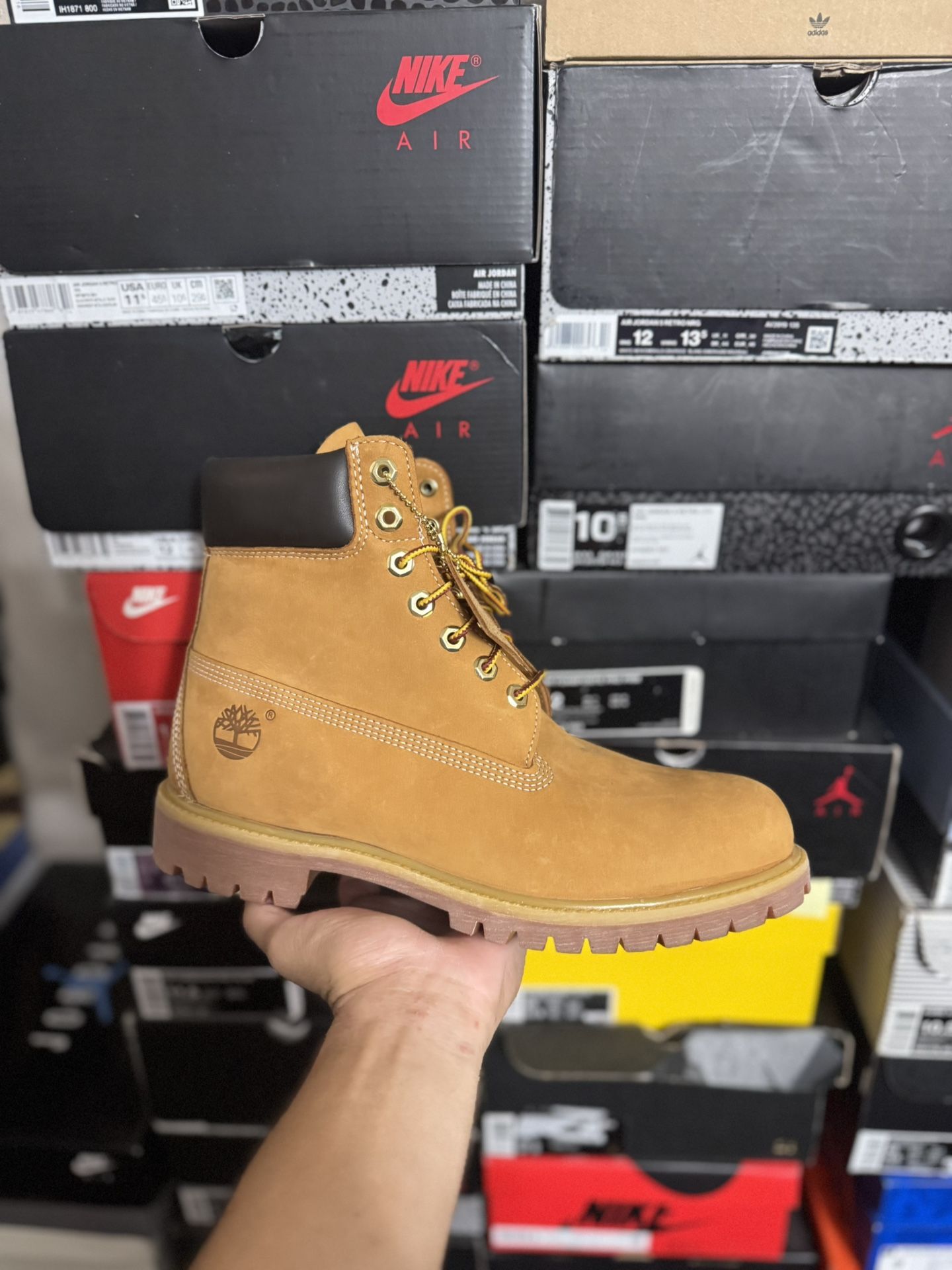 DS Timberland Premium 6-Inch Wheat Nubuck Men's Waterproof Boot size 10.5