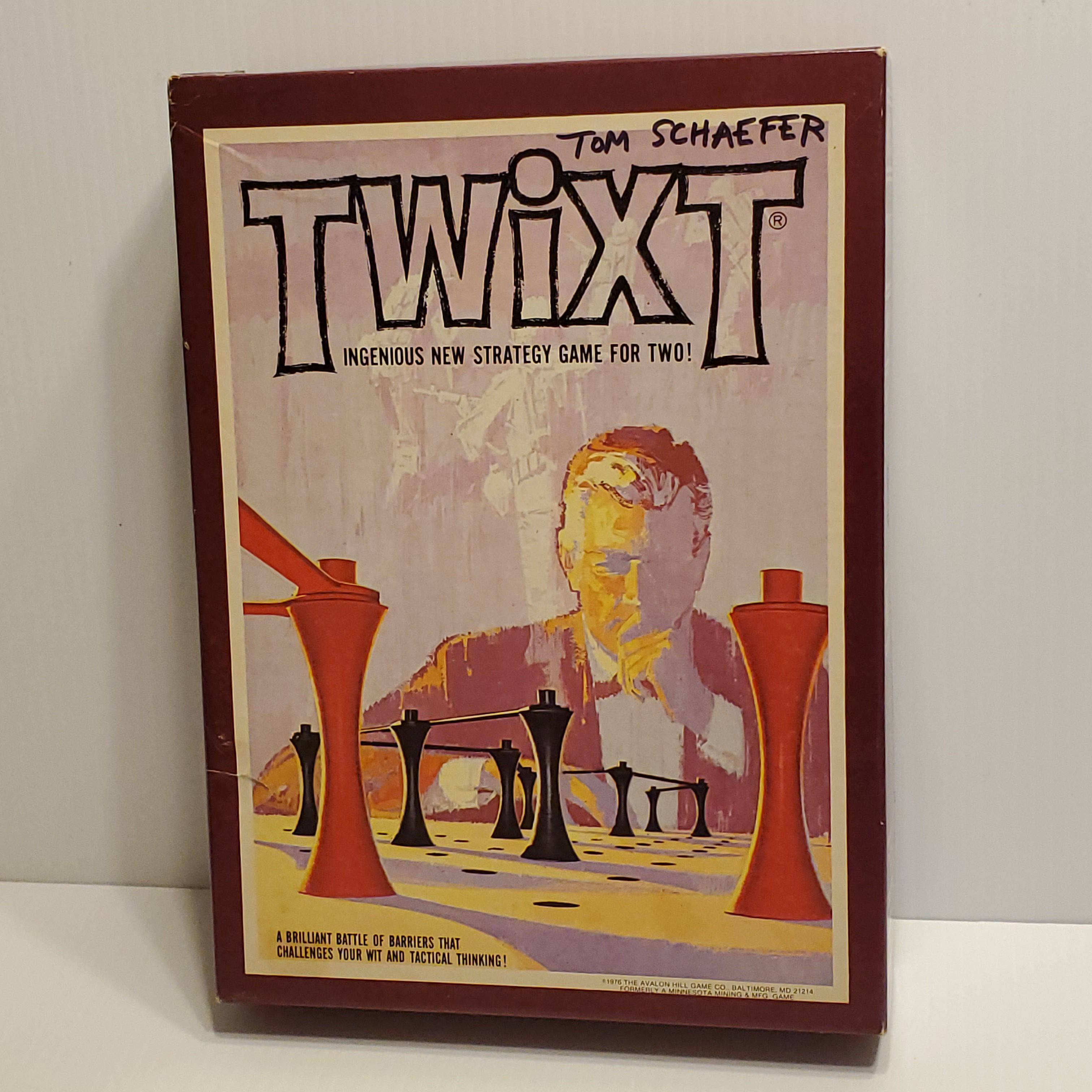 Twixt Strategy Board Game for Two Vintage 1962. Pre-owned, good shape, light box wear.