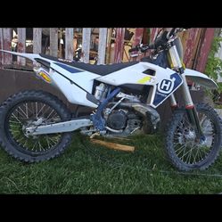 2022 Husqvarna TC 250 Dirt Bike