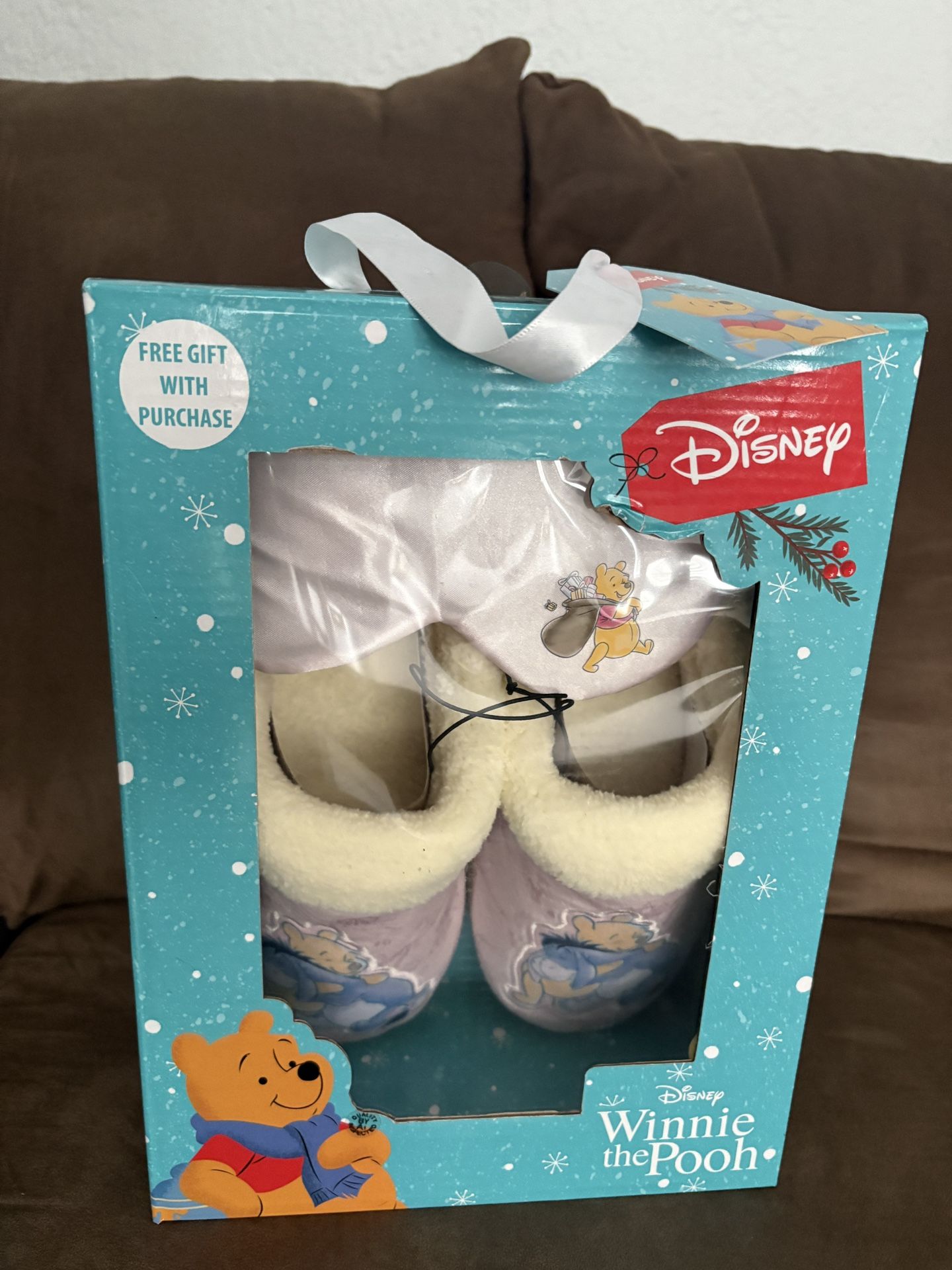 NEW Disney Winnie The Pooh Slippers And Eye Mask