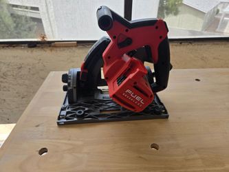 Milwaukee tracksaw + track