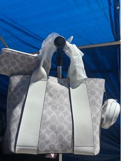 White tote