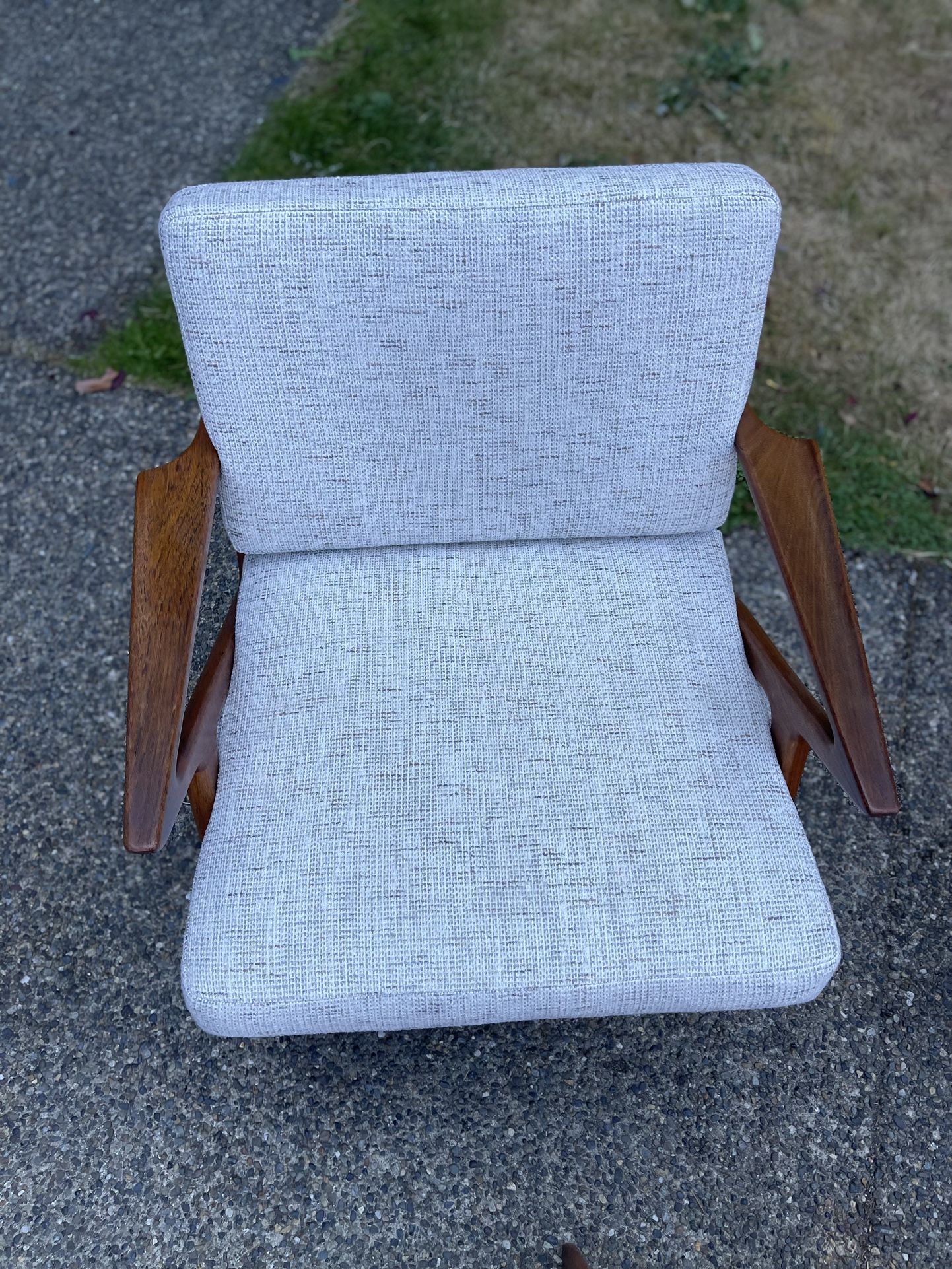 Mid Century Modern PAIR OF SELIG Z CHAIRS AND OTTOMAN BY POUL JENSEN