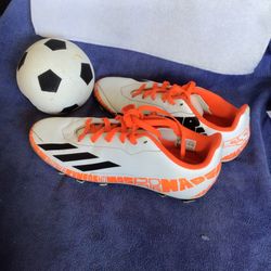 Adidas Soccer Cleats Size US 5