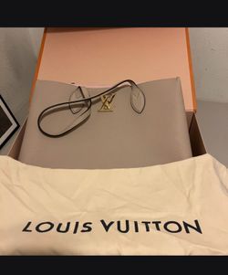 Luis Vuitton Bag for Sell