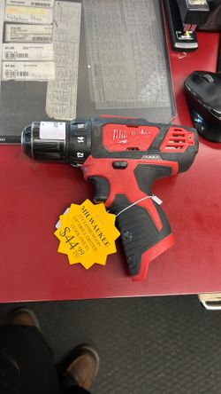 1003 Milwaukee 2407-20 12v Lithium Ion 3/8” Drill Driver (Tool Only) 577255