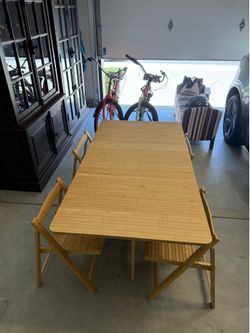 Like New Bamboo Folding Dining Table Set – 4 Folding Chairs Included