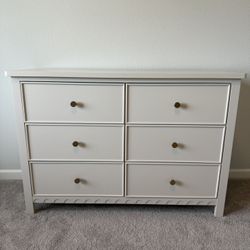 Graco - Sasha 6 Drawer Double Dresser - Like New