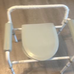 Folding Commode New Adjustable Weight Capacity 350 Lbs