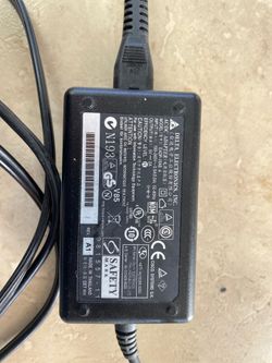 AC/DC Adapter