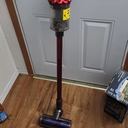 Brand New Dyson Wireless Vacuum