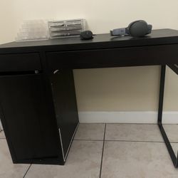 Black Table