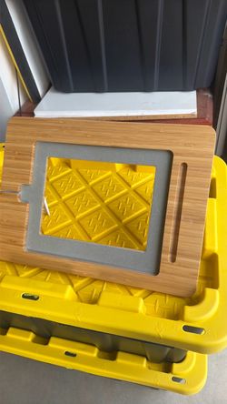 Tablet holder