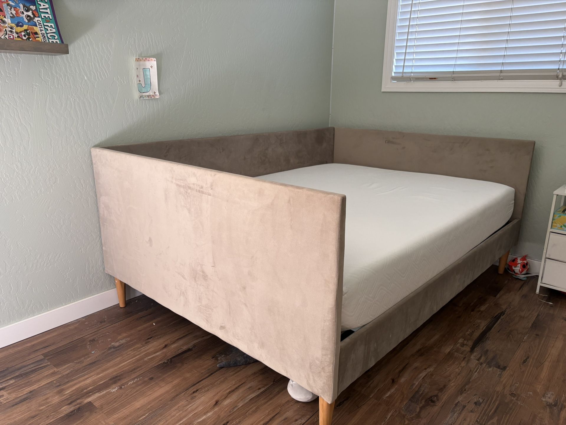 Full Size Bed And Mattress