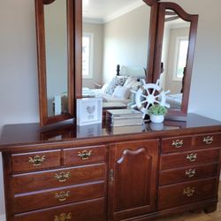 Thomasville Impressions 10 Drawer Dresser With Mirror for Sale in Torrance CA OfferUp