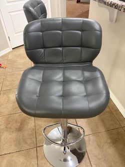 2 Bar stools
