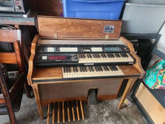 Baldwin piano